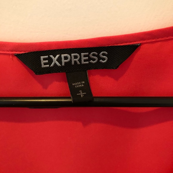 Express Pink Scoop Neck Shirt Sz Small - Picture 2 of 5